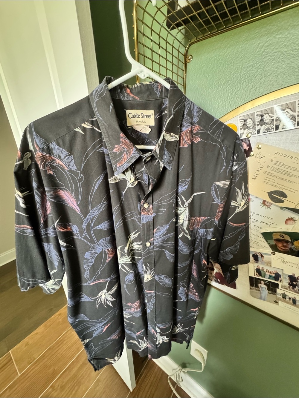 Honolulu Hawaiian Shirt Men’s 2XL Black Tropical Floral Aloha Camp Shirt - Picture 3 of 3